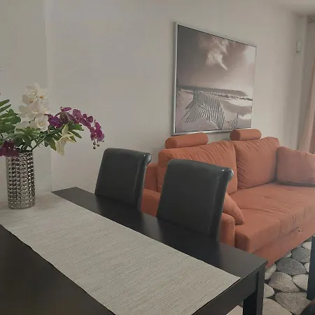 Apartament Townhouse El Camison *