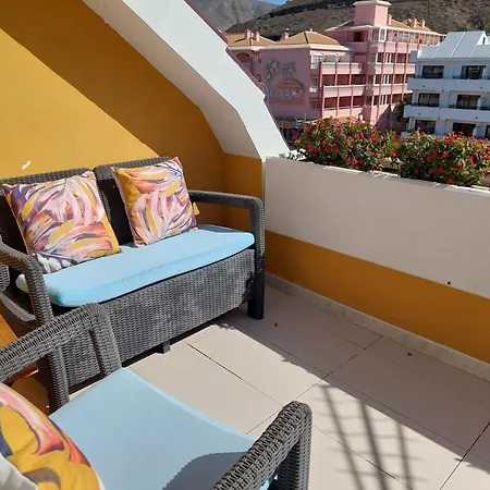 Apartament Townhouse El Camison